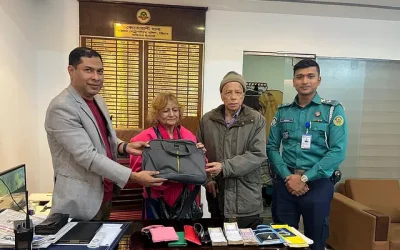 ব্রিটিশ দম্পতির হারানো পাসপোর্ট ও তিন লাখ টাকা ৮ ঘণ্টায় উদ্ধার